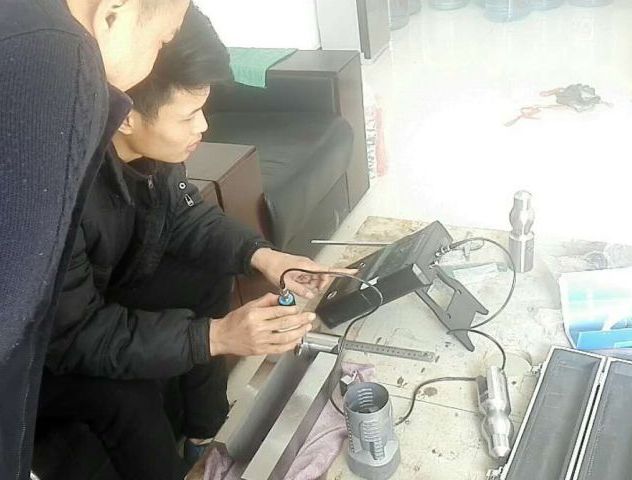 探伤仪使用现场
